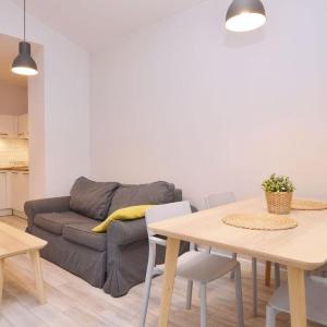 Comfortable Victus Studio near the Railway Station by Noclegi Renters