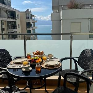 Lunara Apartment - Happy Rentals