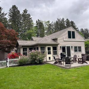 Saratoga Cottage - 2BR Near Track & Lake home