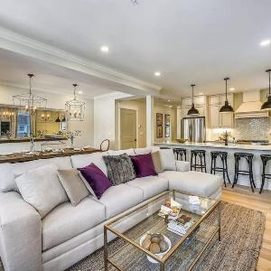 Cozy Boston Condo Near T