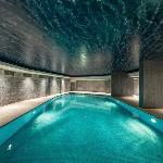 Modern Central Apartment in Taksim w Pool Gym Balcony