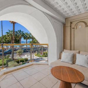 Ref 2058 Cannes Croisette Luxury 2-Bedroom Apartment Indoor Pool for rent