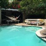 Sunny Family-friendly house with sparkling pool
