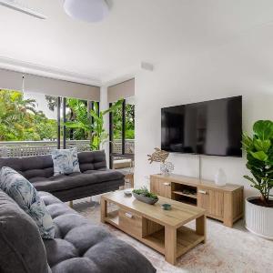 Easy Stay - Family Friendly Pool Esplanade Views