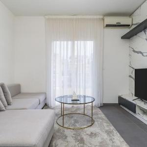 Luna 2-BR in Mar Mikhael