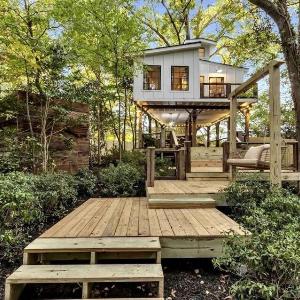 ATL Treehouse I Heated I Fire Pit I Hot Tub I 15 Min to ATL