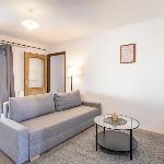 Close to Airport - Free Parking - Balcony - Simple