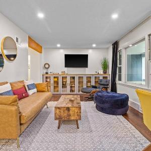 Bright 3BR | 25 mins to Arrowhead | Groups & Pets