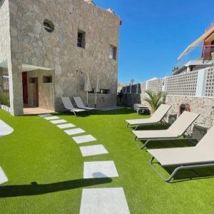 Villa Chil - Luxury with heated pool and BBQ