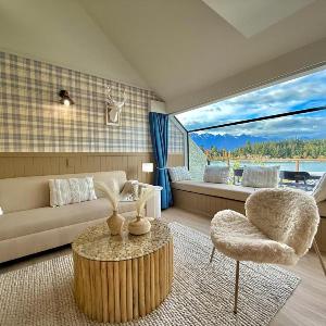 Remarkable Vistas - The Lodges Lakeview