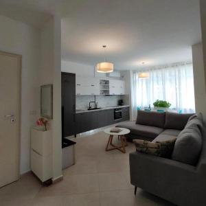 Lalzi Holiday Home 1