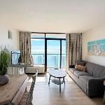Fabulous Oceanfront 1bd pool and hot tub
