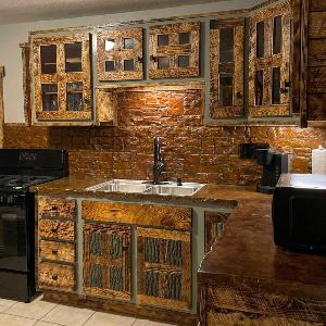 The Miner's Getaway in Lead SD