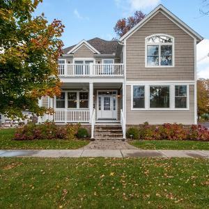 Steps from South Beach & Kid's Corner Park!