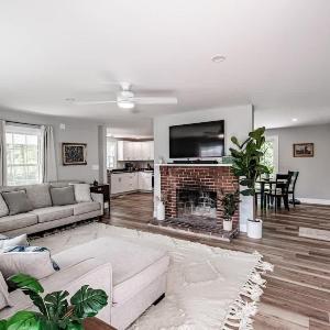 Cozy Family Home with Beach Access