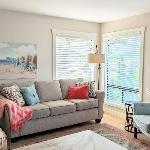 Lake Breeze Retreat Newly Remodeled Lake Views Washington