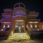 Tutankhamun Pyramids boutique