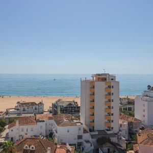 Panoramic Beach View – P. da Rocha