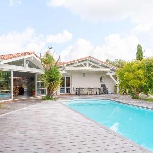 Villa de plain-pied avec piscine - 8 pers. - FR-1-877-17