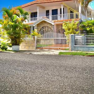 Local Gem in Aguada 3 min to Beach