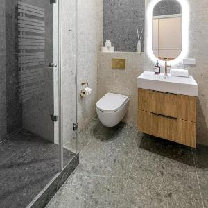 Stylish high-end apartment w direct lift access