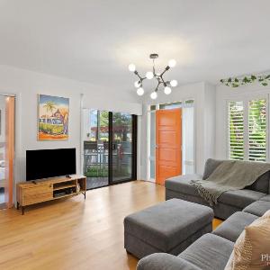 Oceanview Apartment in Heart of Cowes
