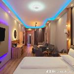 Elegance Lux Living 206