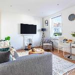 BnBNova - Fitzrovia with Balcony near Oxford Circus
