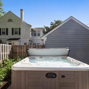 Hot Tub-Sauna-Cold Plunge - 5BR Brookside Retreat