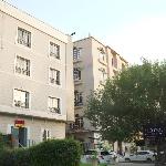 Grand Pearl Hotel Gulberg