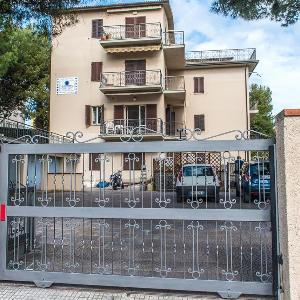 M349 - Marcelli trilocale con terrazzo a 200mt dal mare