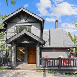 The Duck House: Ski In / Out Breckenridge Home with Hot Tub and Sauna