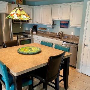 Beachgate Condo Suites and Hotel 523 condo