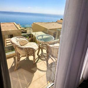 BeachFront Green Coast Escape 2BD Apartment