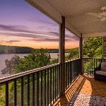 Park Place Villa - Seasonal Pool -LakeView-BoatSlip Linn Creek Missouri
