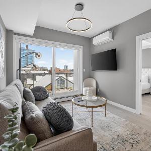 Downtown 2BR AC Mins to Saddledome