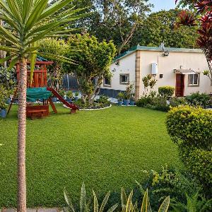 Chuchi Haven Stylish 1BR Apartment in Chudleigh