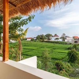 5BR Villa Private Pool Rice Fields view - Canggu