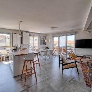 Lovely 4-Bedroom Family Apartment in Central Nice