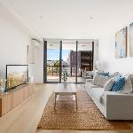 Modern 2-Bed Apartment Near Airport Sydney
