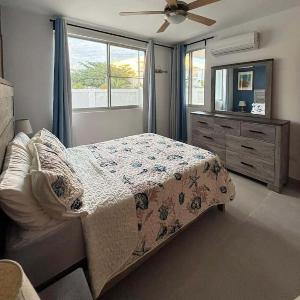 Tropical 2BR Private Beach Access Pool Gated
