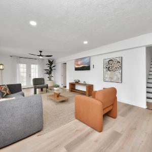 Spacious 4Br - Ksizebed pet Friendly with game room and patio