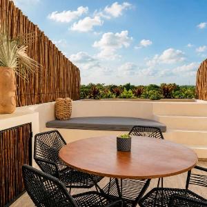 Luxury Tropical PH Private Pool