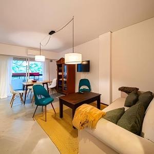Beautiful apartment just steps from the river