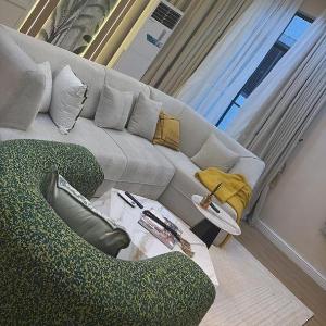 Vluxuries