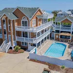 7BR with Heated Pool Volleyball Steps to Beach