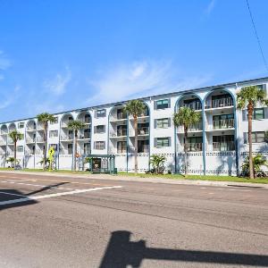 Madeira Place 402 Top Floor Gulf Views Heated Pool