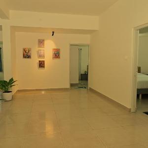 RR Service Apartment