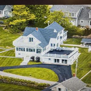 Oceanview 7 Bedroom Home Close To Short Sands Beach