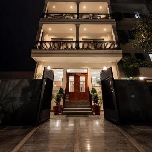 Hotel Woodmark - Sector 70 Noida